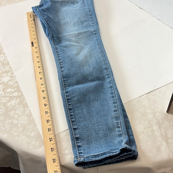 SO Junior Ultimate Jeggings Jeans. Size 15. High Rise.  Blue Denim. - Picture 6 of 8